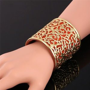 🧼 Orange and Gold Textured Fashion Cuff Bracelet